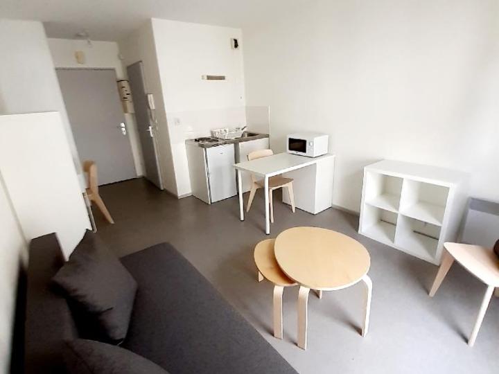 Appartement_T1_Nantes_Centre_ville_01570-0332-33143.jpg