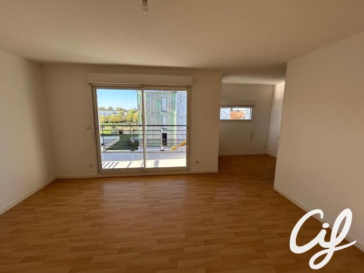 Appartement_T3_La_Roche-Sur-Yon_L0002-87_-_A25-40224.jpg