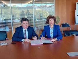Signature de la convention de partenariat entre le CHU de Nantes et le Groupe CIF