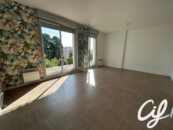 Appartement_T1B_Nantes_Hauts_Pavés_-_St-Félix_00455-0016-43582.jpg