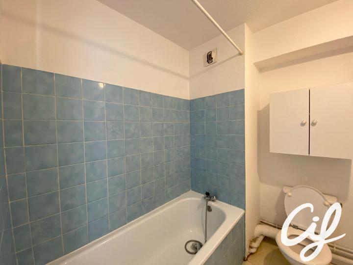 Appartement_T1_Nantes_Centre_ville_DIF00036-0059-41376.jpg