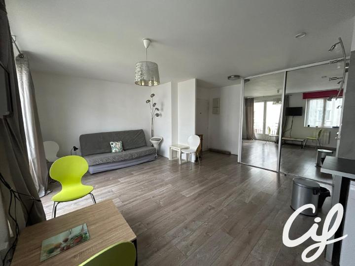 Appartement_T1B_Nantes_Centre_ville_01580-0054-40542.jpg