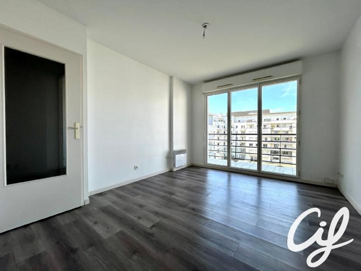 Appartement_T1B_Nantes_Centre_ville_6QM-24B-43344.jpg