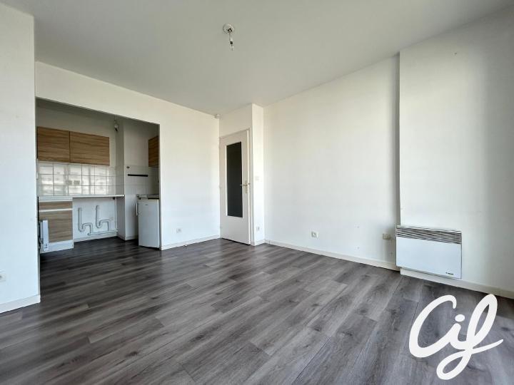 Appartement_T1B_Nantes_Centre_ville_6QM-24B-43345.jpg