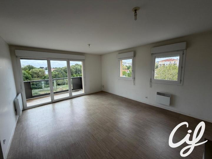 Appartement_T3_La_Roche-Sur-Yon_186-057-44263.jpg