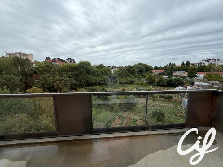 Appartement_T3_La_Roche-Sur-Yon_186-057-44264.jpg