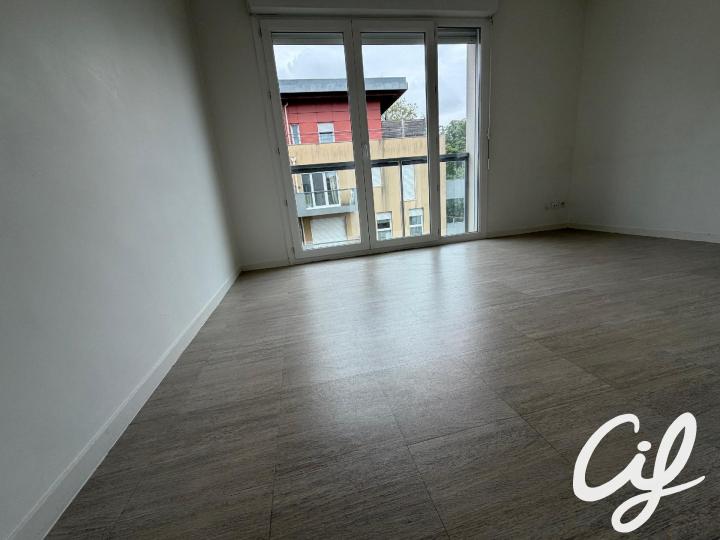 Appartement_T3_La_Roche-Sur-Yon_186-057-44267.jpg