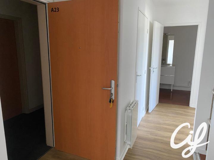 Appartement_T3_La_Roche-Sur-Yon_L0002-85_-_A23-43540.jpg