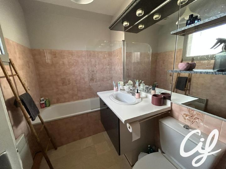 Maison_T5_Nantes_Doulon_-_Bottière_DIF44300-07-41708.jpg